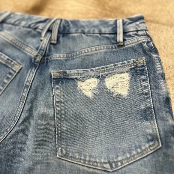 NWOT Good American 90's Long Women's Frayed Shorts Stretch Blue Denim Sz 2/26 - Picture 6 of 6